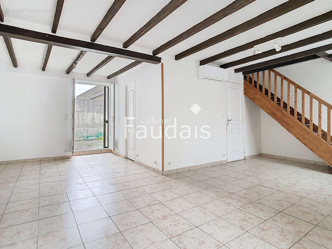 Maison à LA HAYE-DU-PUITS
