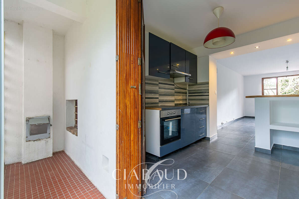 Appartement T2 52,45m2 traversant avec loggia et cave - photo 3