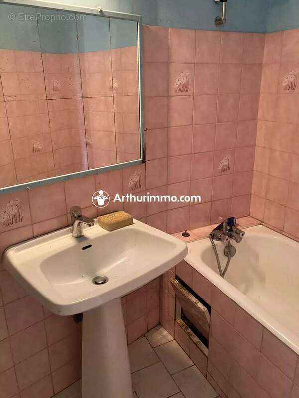 Maison à VILLAINES-LA-JUHEL