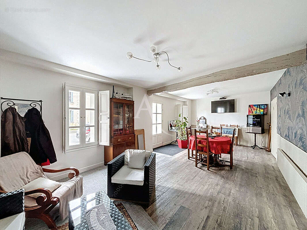 Maison à CHATEAU-GONTIER