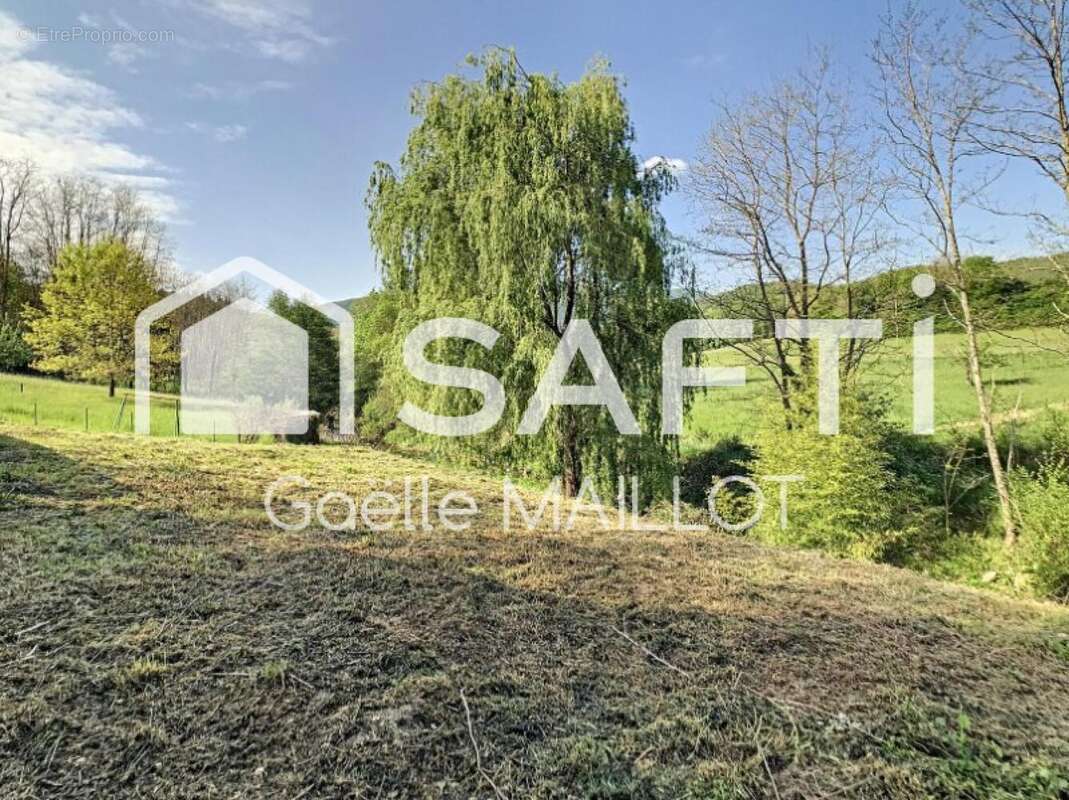 Maison 126 m² à Saint-Laurent-De-Cerdans  - photo 3