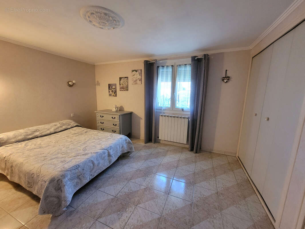 Maison à FLEURY