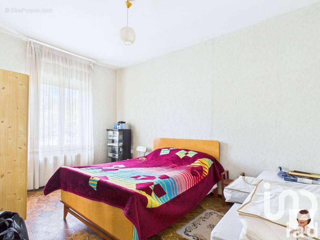 Photo 8 - Maison à QUIEVRECHAIN