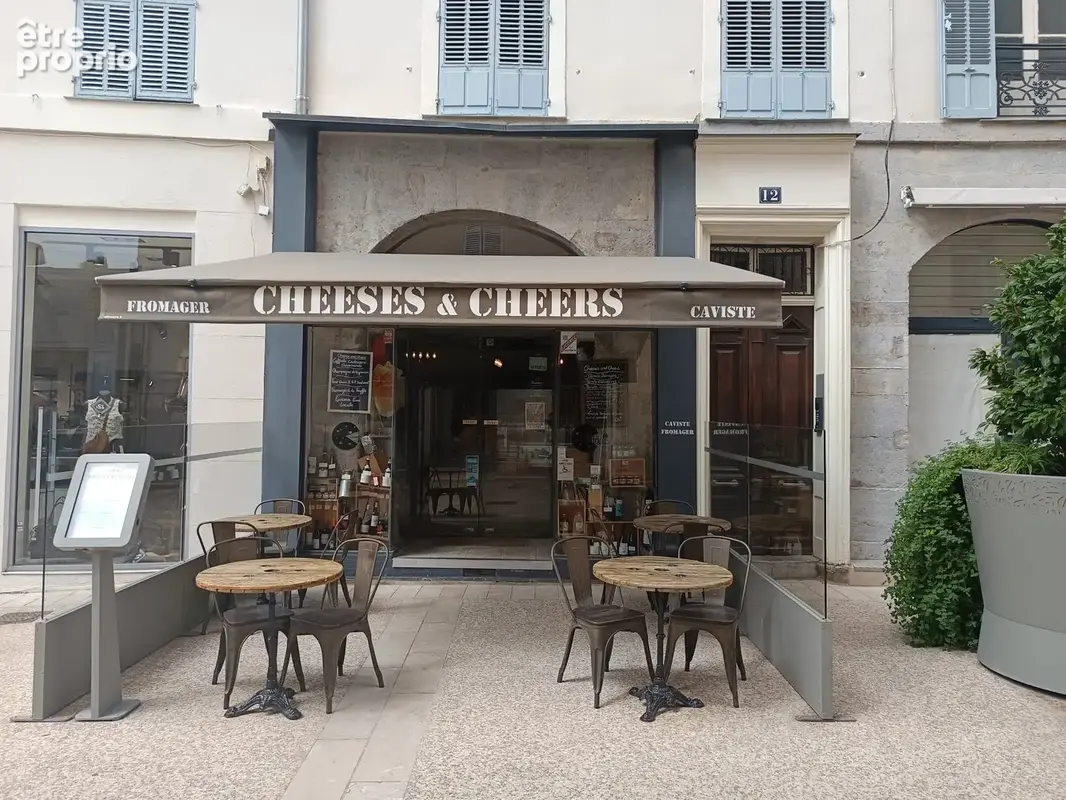 Hyères - Centre ville : Fonds de commerce avec terrasse - photo 5