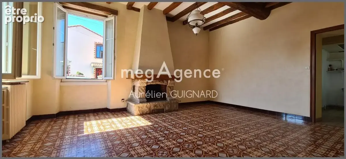4 chambres, bel espace en pelouse avec garage et une dépendance - photo 1