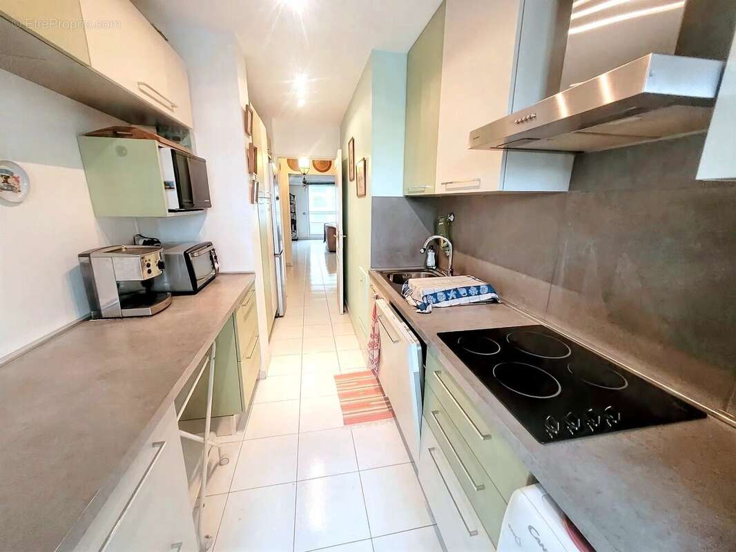 Appartement à MARSEILLE-8E