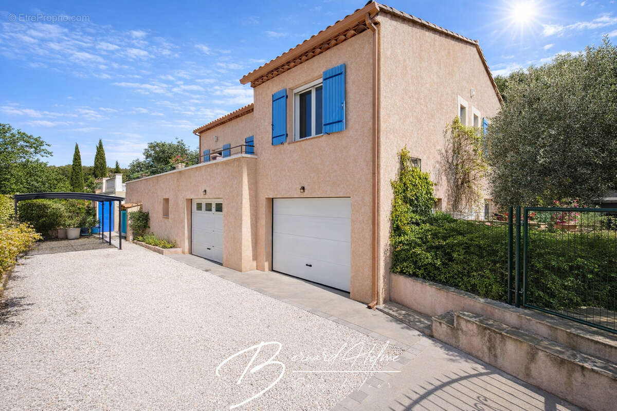 Maison à LA ROQUEBRUSSANNE