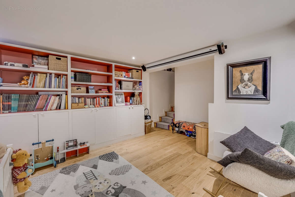 Maison à PARIS-17E