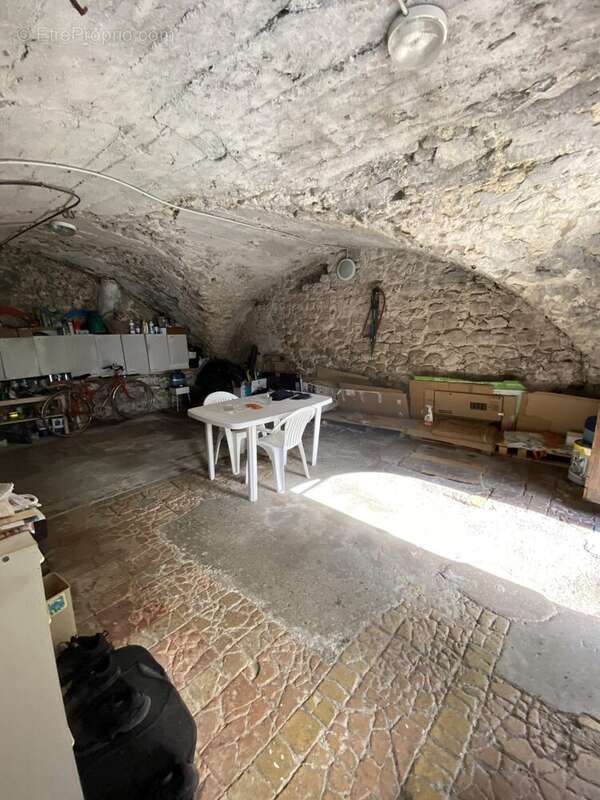 atelier/garage - Maison à CHATILLON-EN-DIOIS