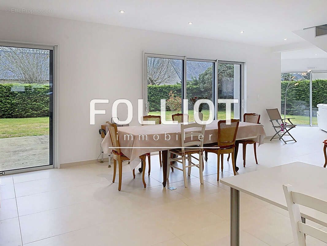 Maison à AGON-COUTAINVILLE