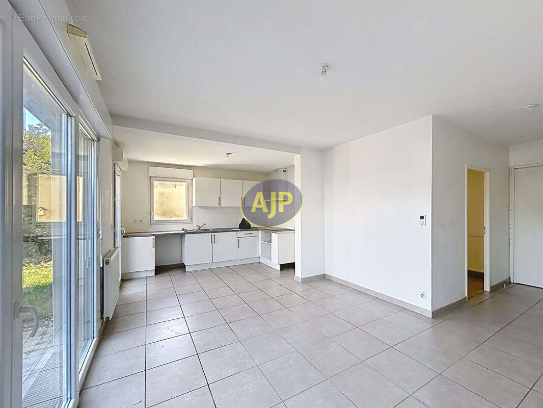 Appartement à BENESSE-MAREMNE
