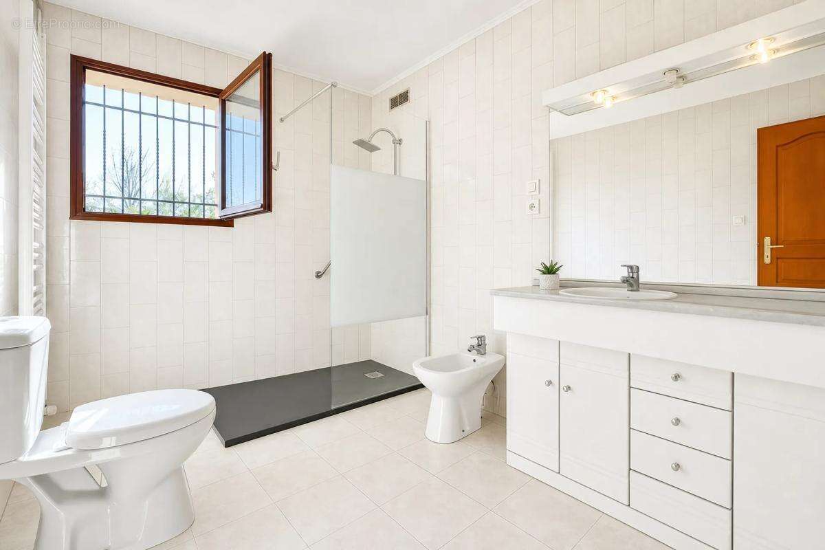Maison familiale avec jardin à Vitry-le-François - photo 13