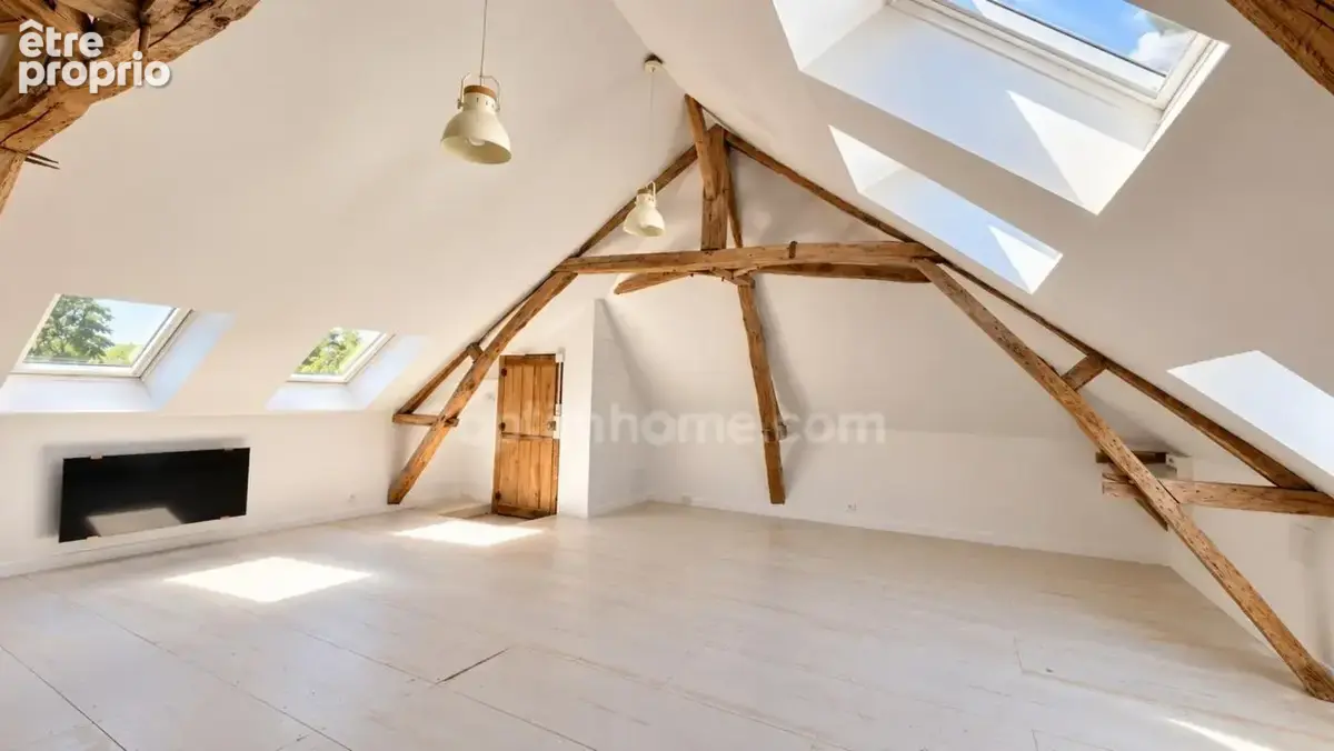 Maison de caractère 180 m² rénovée par architecte (travertin, laine de bois) sur jardin 700 m² — À l'orée de la forêt - photo 5