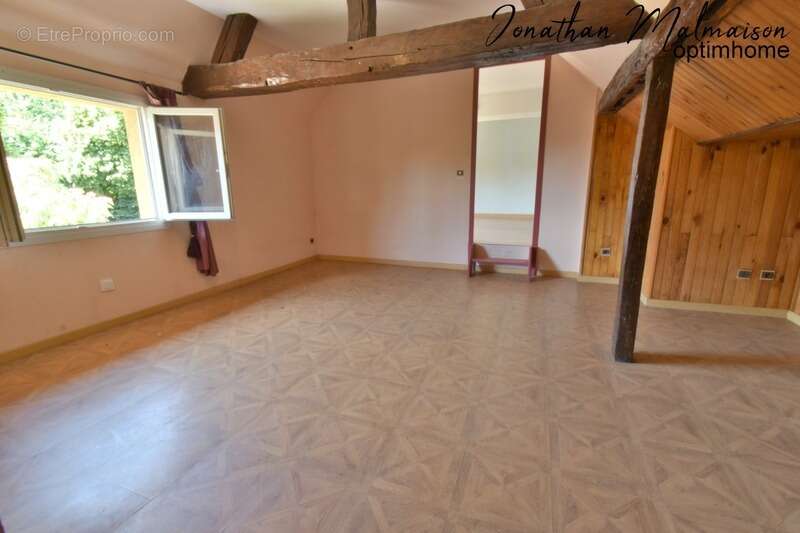 Maison à CONCHES-EN-OUCHE