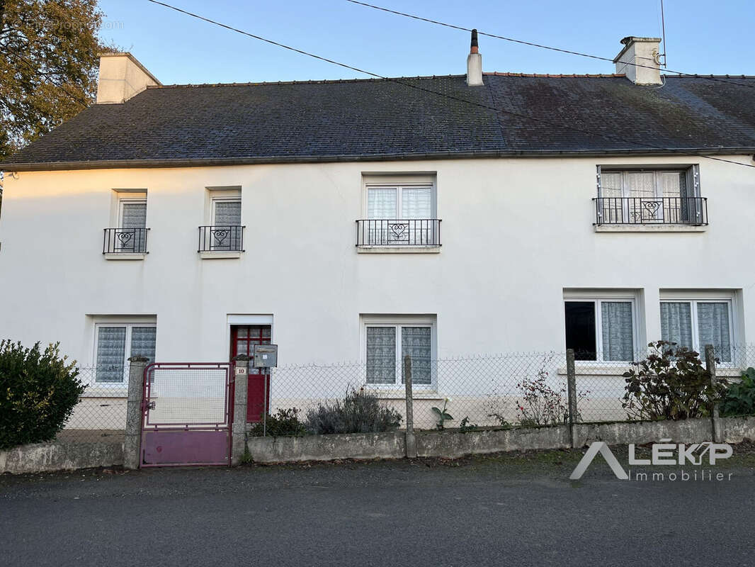 Maison à BAINS-SUR-OUST