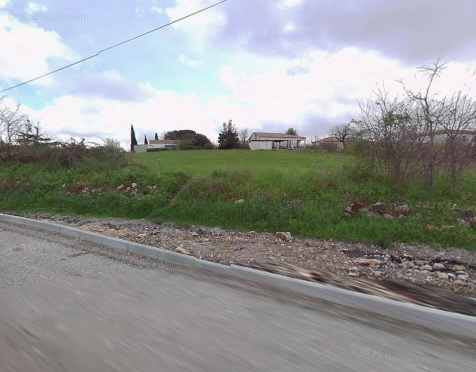 Terrain à LA CALMETTE