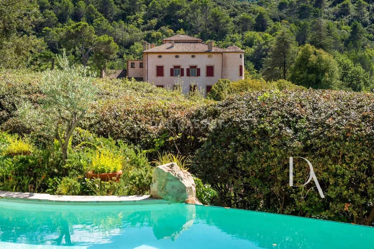 Appartement à VAUVENARGUES