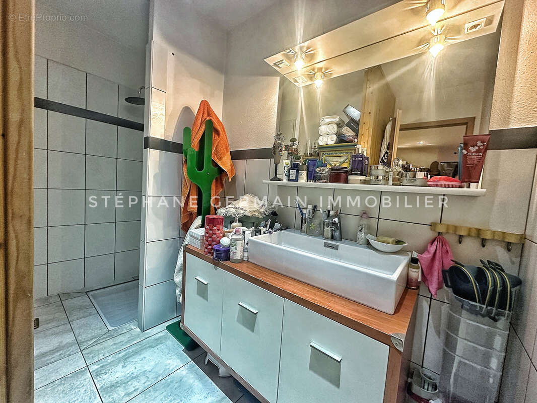 Appartement à SAINT-GERVAIS-LES-BAINS