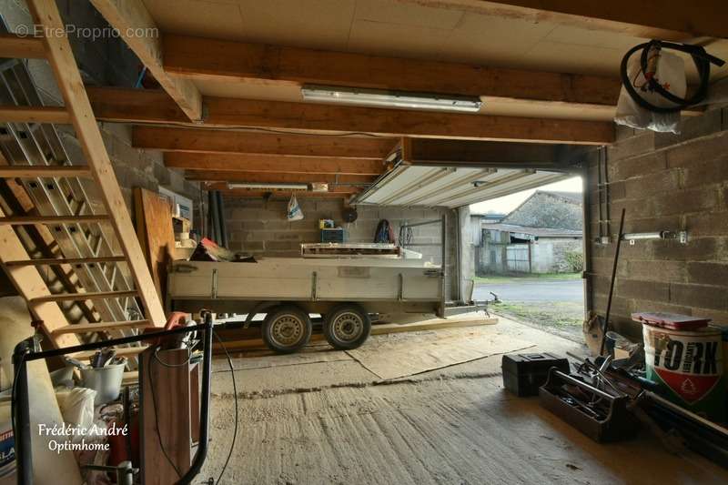 Maison à POURU-AUX-BOIS