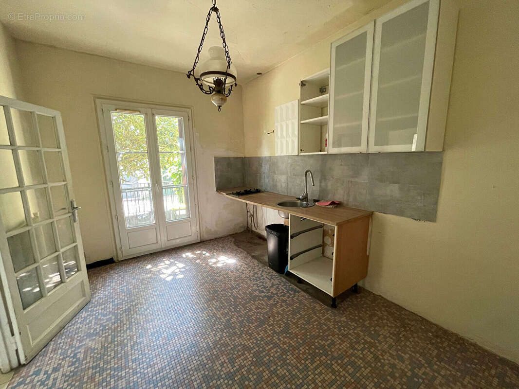 Maison à rénover - Champigny Sur Marne - 5 pièces 117 m2 - photo 5
