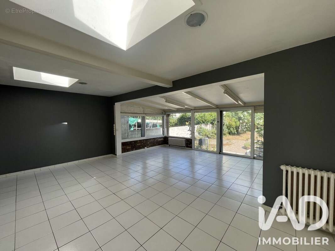 Maison 127 m² à Saint-Leu-La-Foret  - photo 4