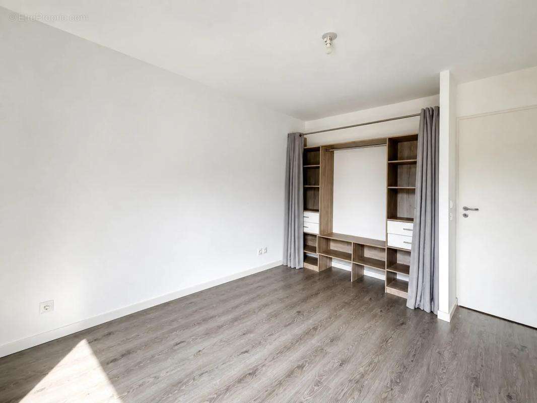 Vétraz-Monthoux – T3 récent avec balcon et double garage - photo 13