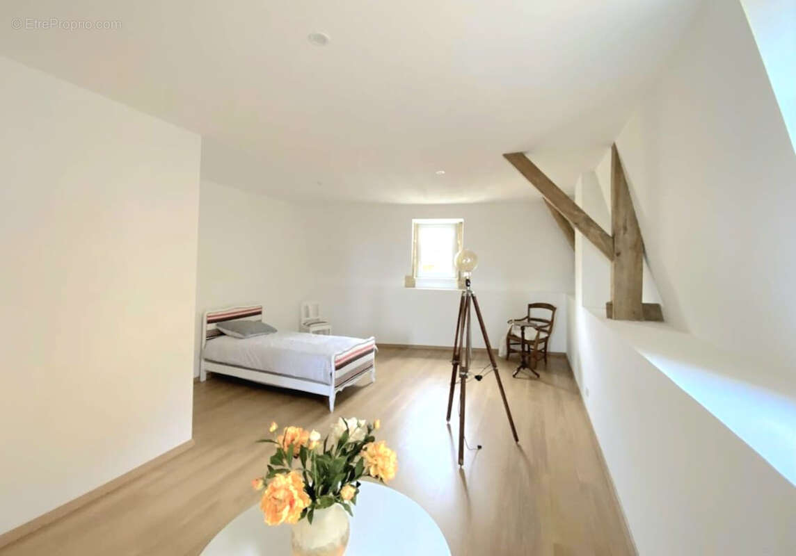 Appartement à SALLES-DE-BELVES