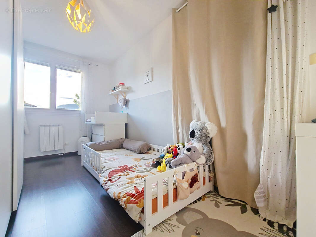 Appartement à GIERES