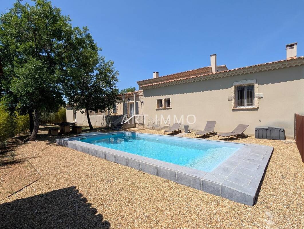 Maison à SAINT-SATURNIN-LES-APT