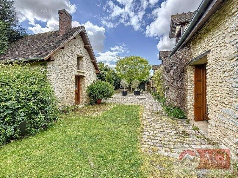 Maison Gisors 6 pièce(s) 164 m2 - photo 2