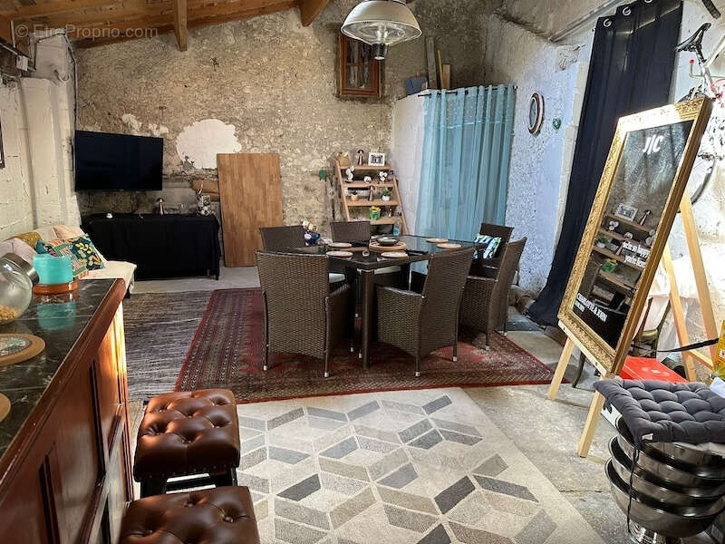 Maison à SAINT-PAUL-LIZONNE