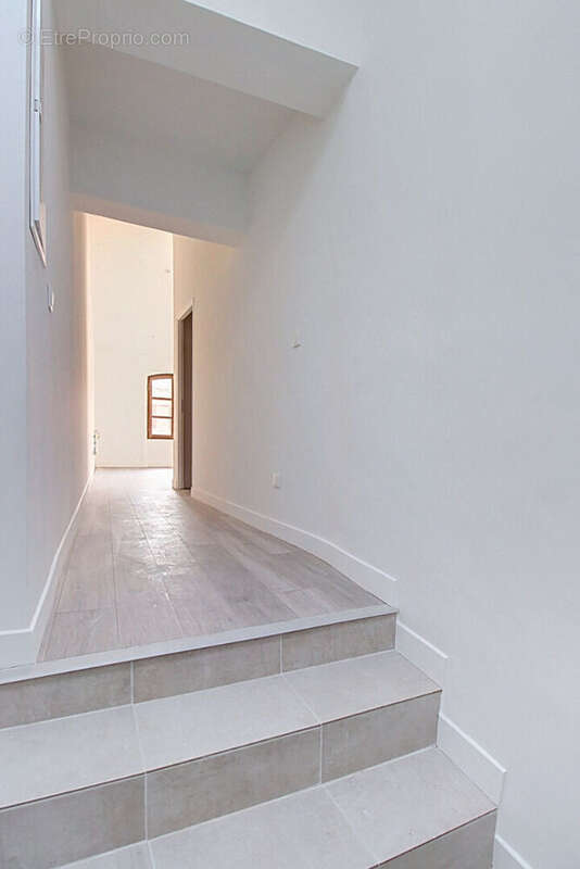 Appartement à LORGUES