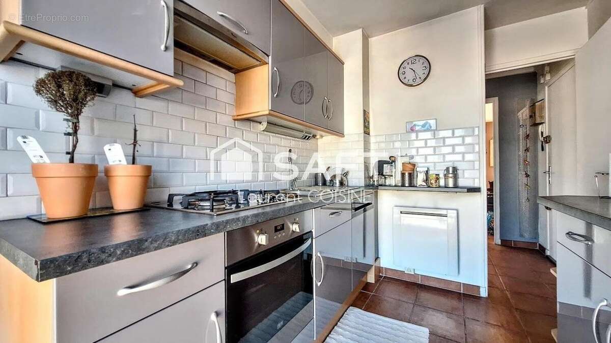 Photo 6 - Appartement à MARSEILLE-3E