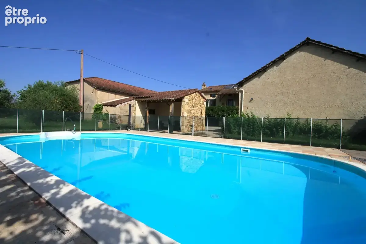 Charmant ensemble en pierre avec piscine en bordure du Lot - photo 12