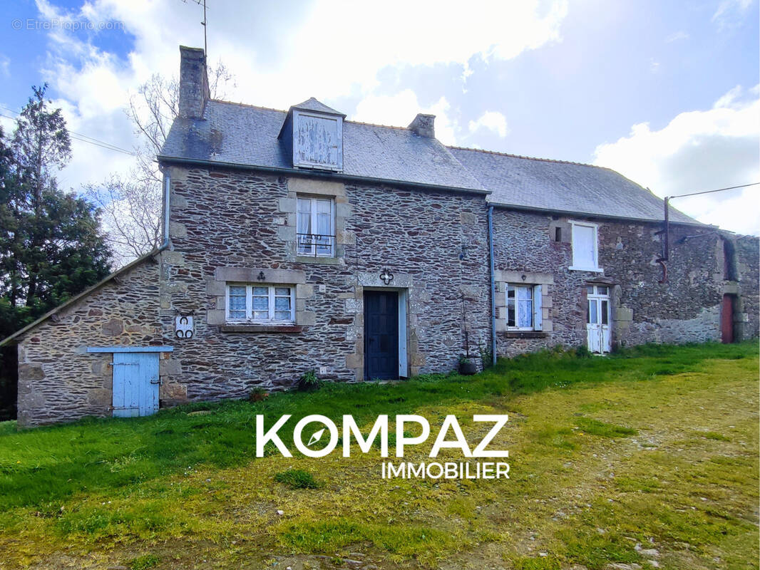 Maison à LANGUENAN