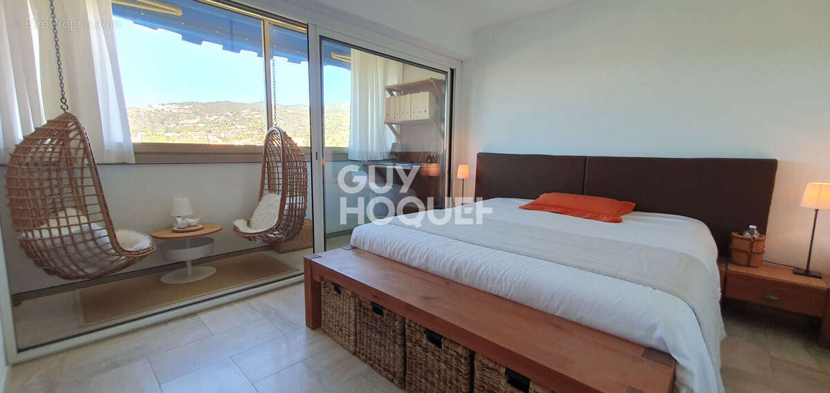 Appartement à MANDELIEU-LA-NAPOULE