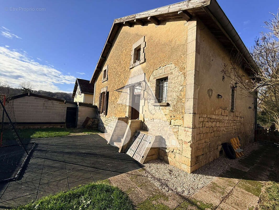 Maison à COUSANCES-LES-FORGES