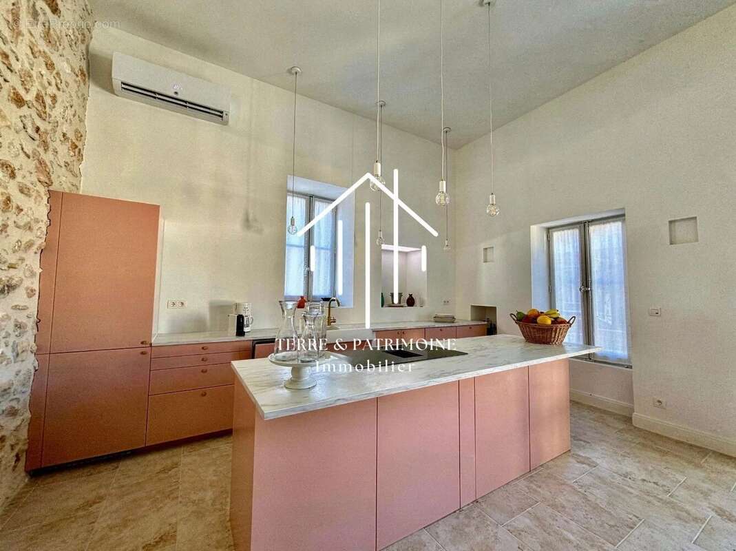 Maison à LABASTIDE-DE-VIRAC