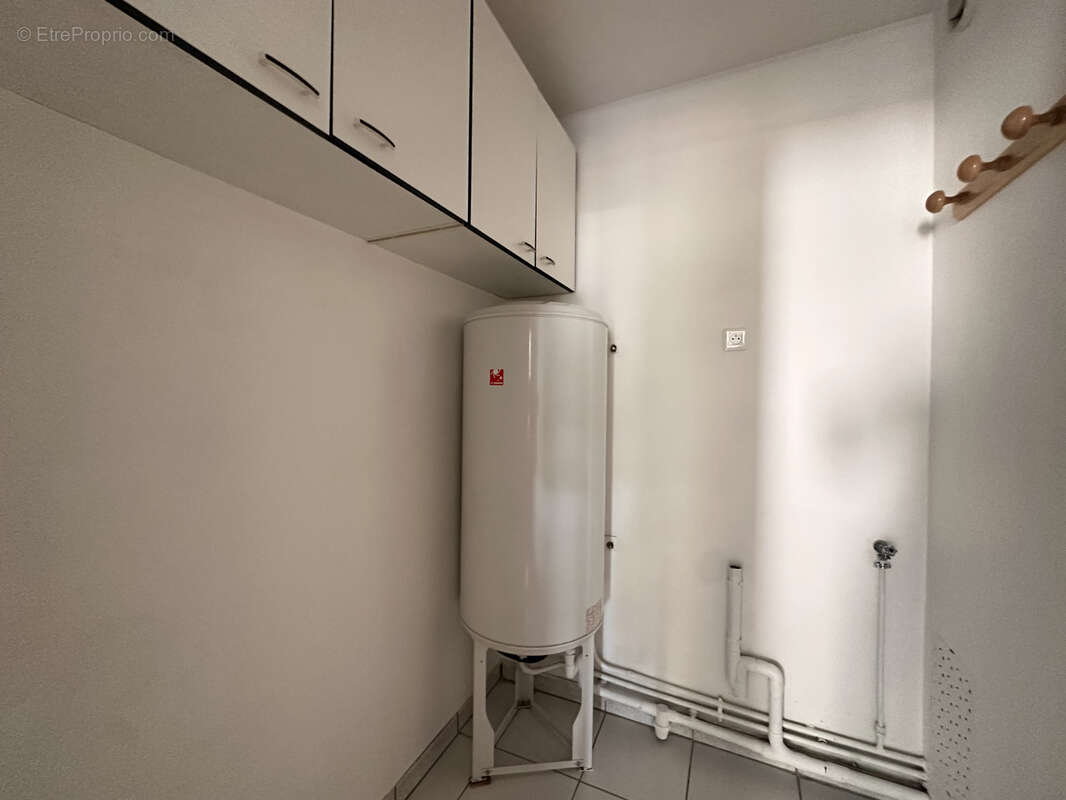 Appartement F4 lumineux   Résidence 'LE BOIS DE VAIRES'   Centre-ville - photo 11