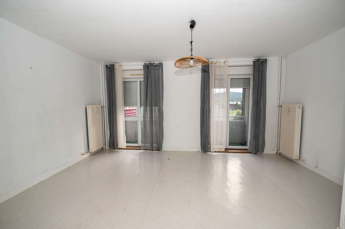 Appartement à MOUTHE