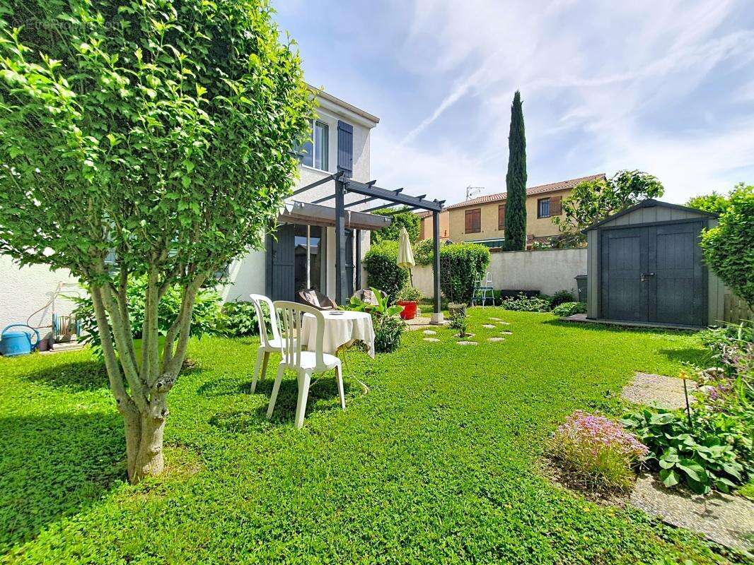 Maison - 3 Chambres - Buanderie - Garage - Sous-sol - Double Terrasse - Jardin - Au calme - photo 9