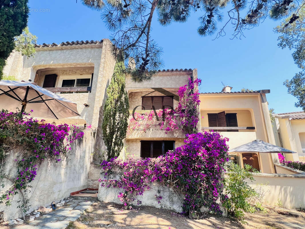 Maison à LECCI
