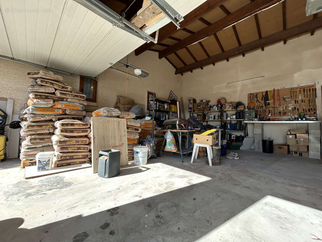 Maison à LEZIGNAN-CORBIERES