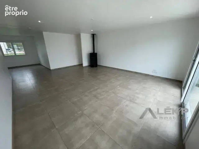 Maison 4 pièces 98 m² à vendre à Sainte-Marie (35600) - photo 2
