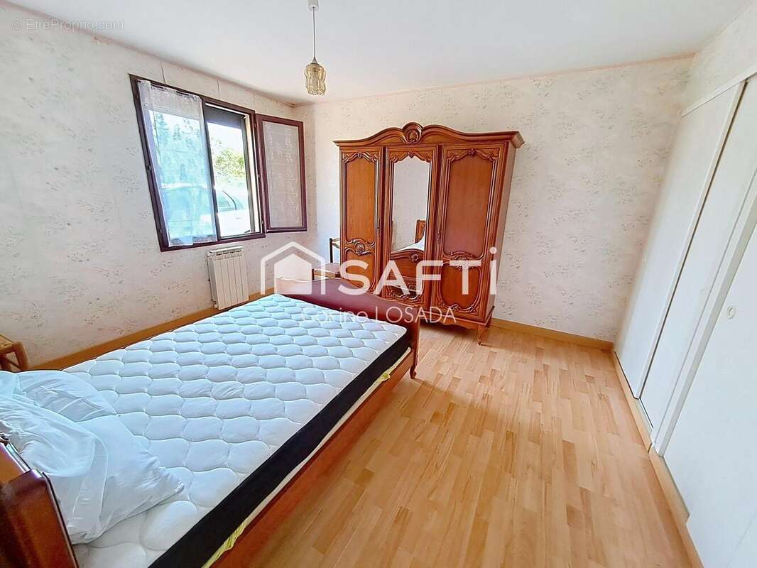 Maison 103 m² à Saint-Denis-Du-Payre  - photo 4