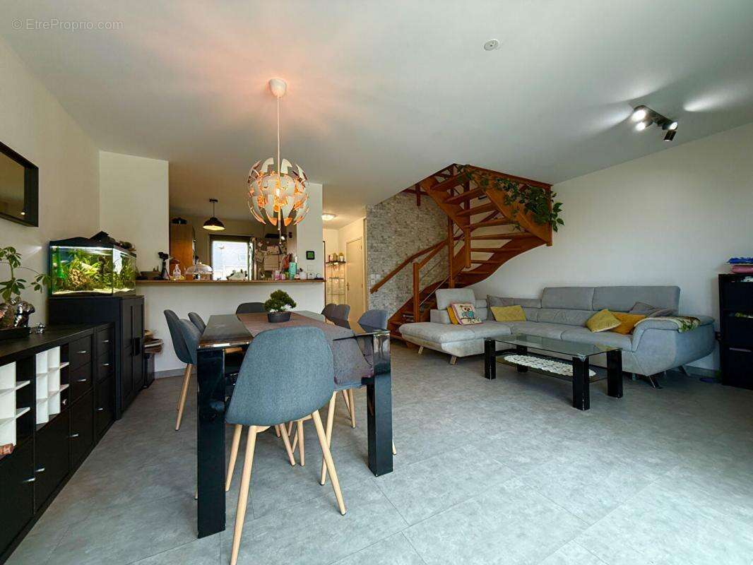 Maison à BRETTEVILLE-SUR-LAIZE