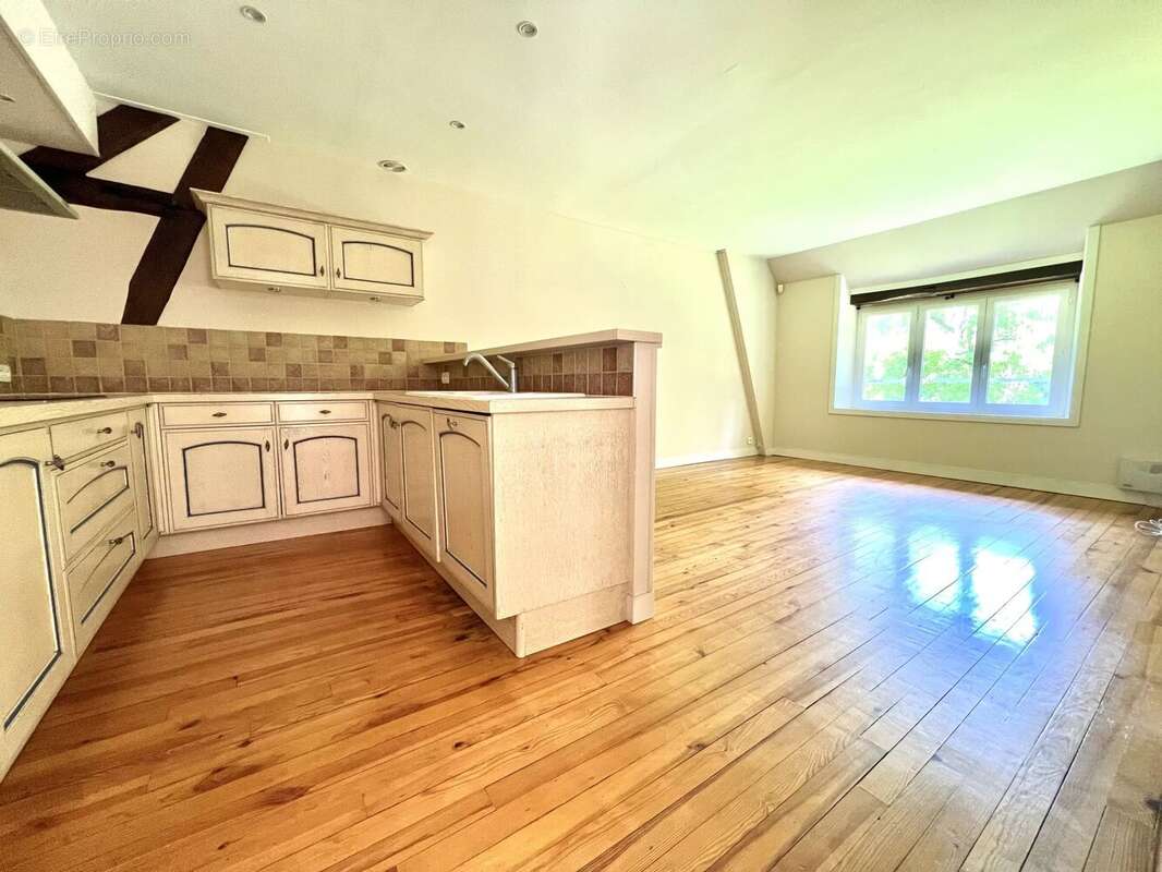 Appartement F4 de 118 m2 avec Parking, Piscine, Tennis - photo 5
