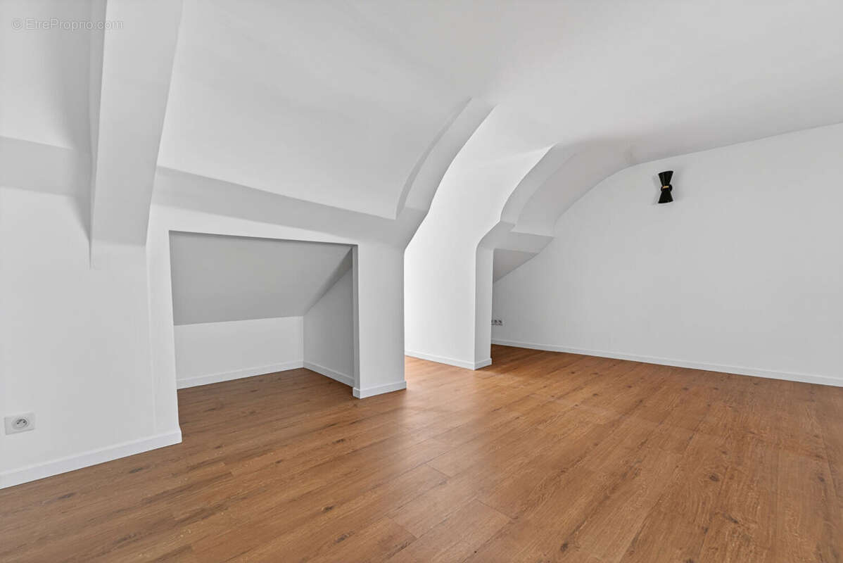 Appartement à PARIS-10E