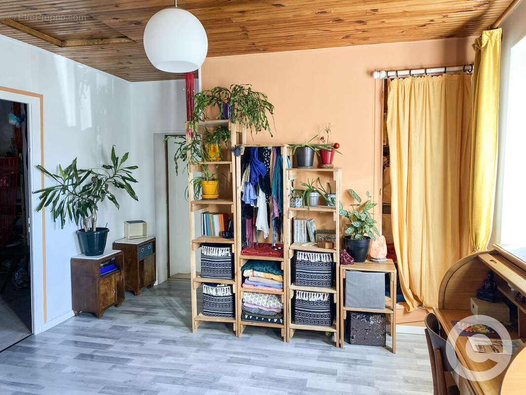 Maison à LA ROCHE-EN-BRENIL