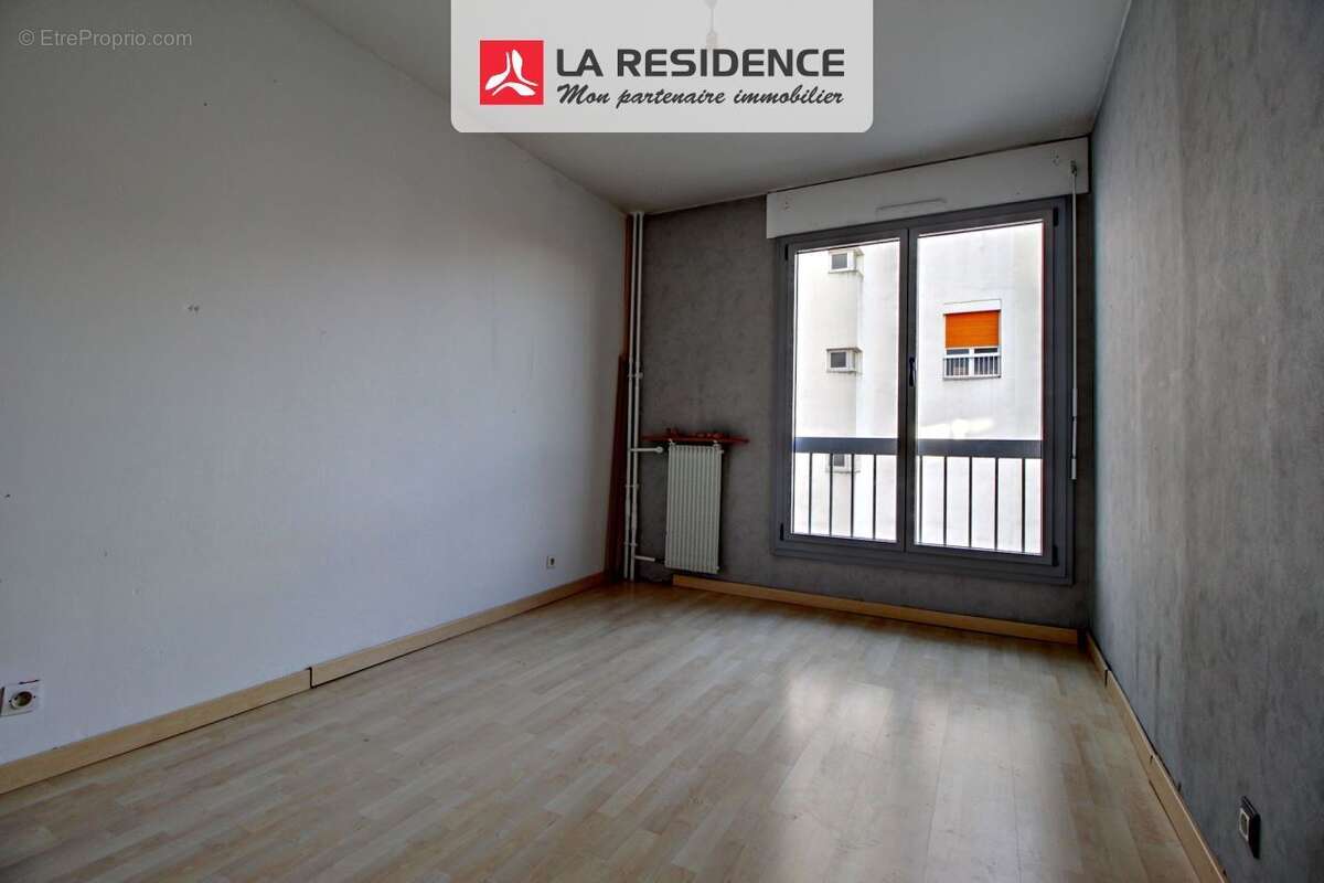 Appartement 79 m² à Cergy  - photo 6